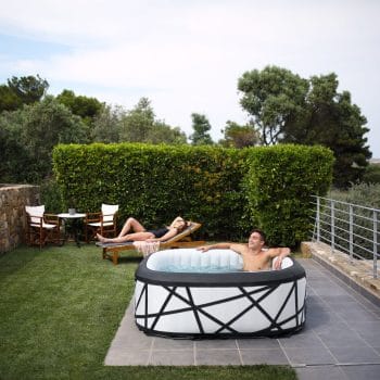 MSPA PREMIUM Soho Hot Tub Bubble Spa (6 Bathers) lifestyle on grass