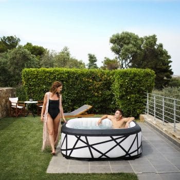 MSPA PREMIUM Soho Hot Tub Bubble Spa (6 Bathers) lifestyle