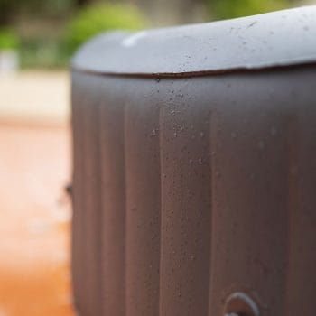 MSPA URBAN VITO Hot Tub Lifestyle photo outside close up
