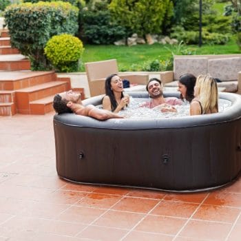 MSPA URBAN VITO Hot Tub Lifestyle photo outside with 5 people