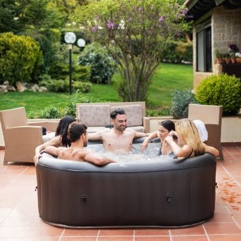 MSPA URBAN VITO Hot Tub Lifestyle photo outside with 5 people