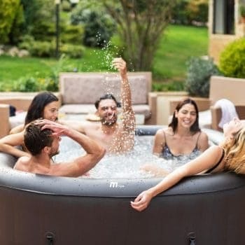 MSPA URBAN VITO Hot Tub Lifestyle photo outside with 5 people