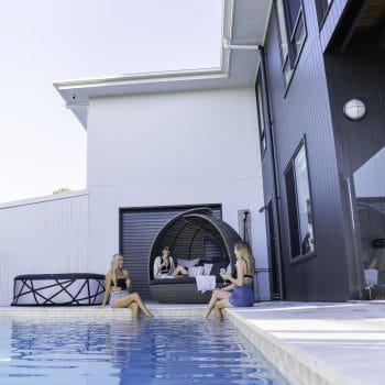 MSPA PREMIUM Soho Hot Tub Bubble Spa (6 Bathers) lifestyle