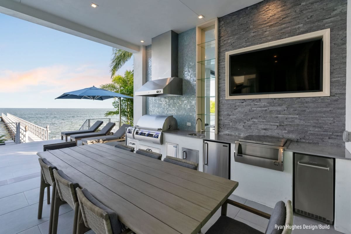 Ryan Hughes Design Fire Magic Grills