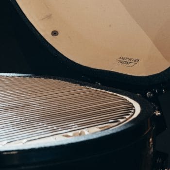 Primo XX-Large Charcoal Grill - All-In-One close up grill